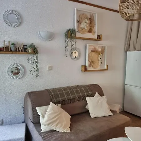 T2 Entierement équipé à 150m De La Plage. Apartamento