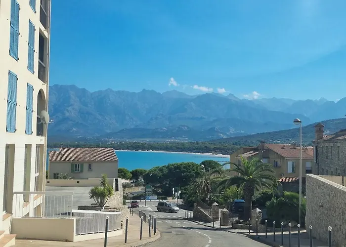 T2 Entierement équipé à 150m De La Plage. Apartamento