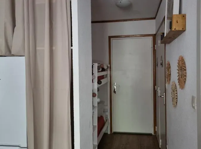 Apartment T2 Entierement Equipe A 150m De La Plage.